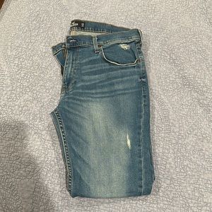👖Hollister Jeans👖 Medium Color, slightly distressed, see pics Size: W36 L 34